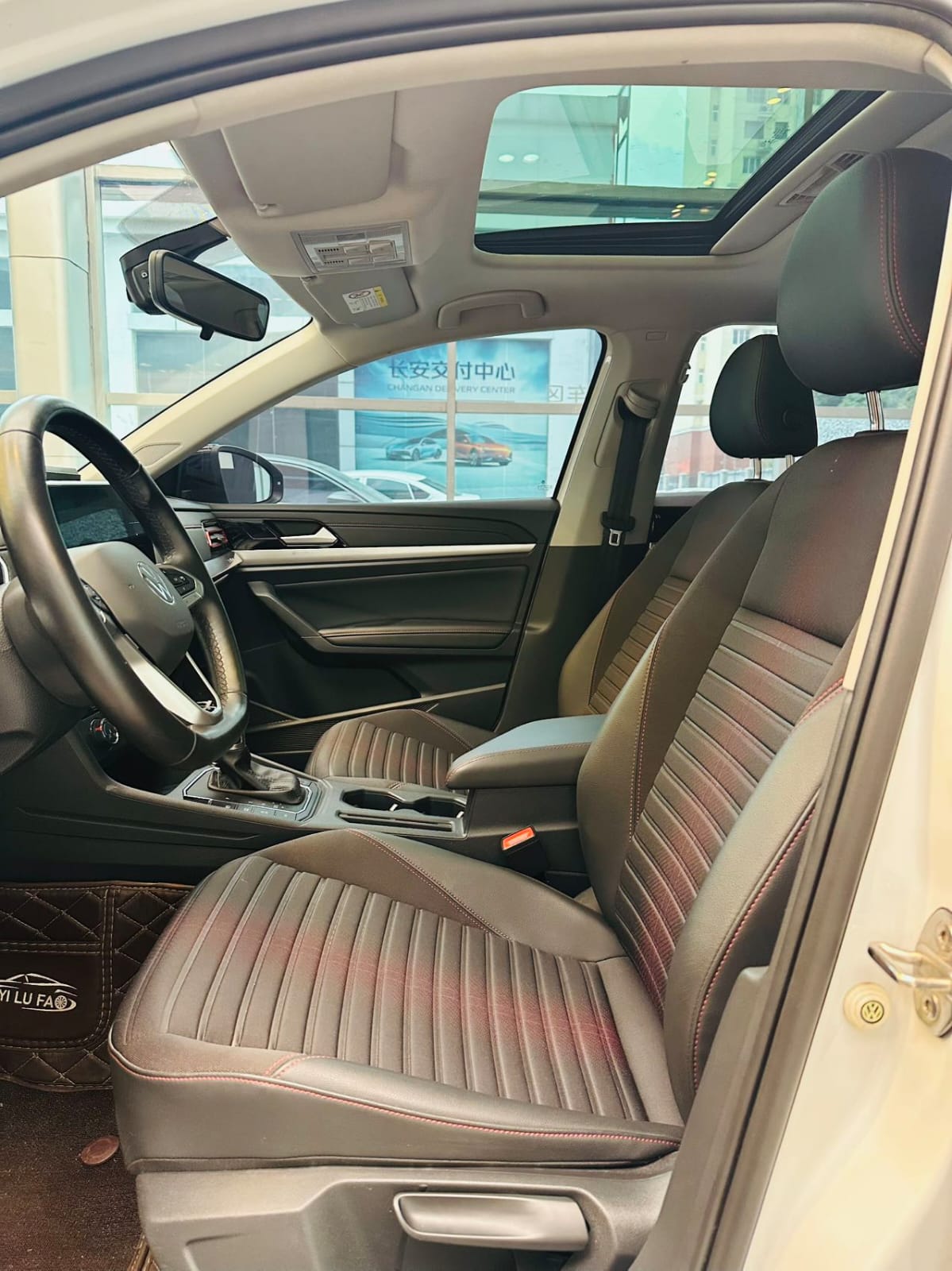 Volkswagen Lavida 280TSI DSG