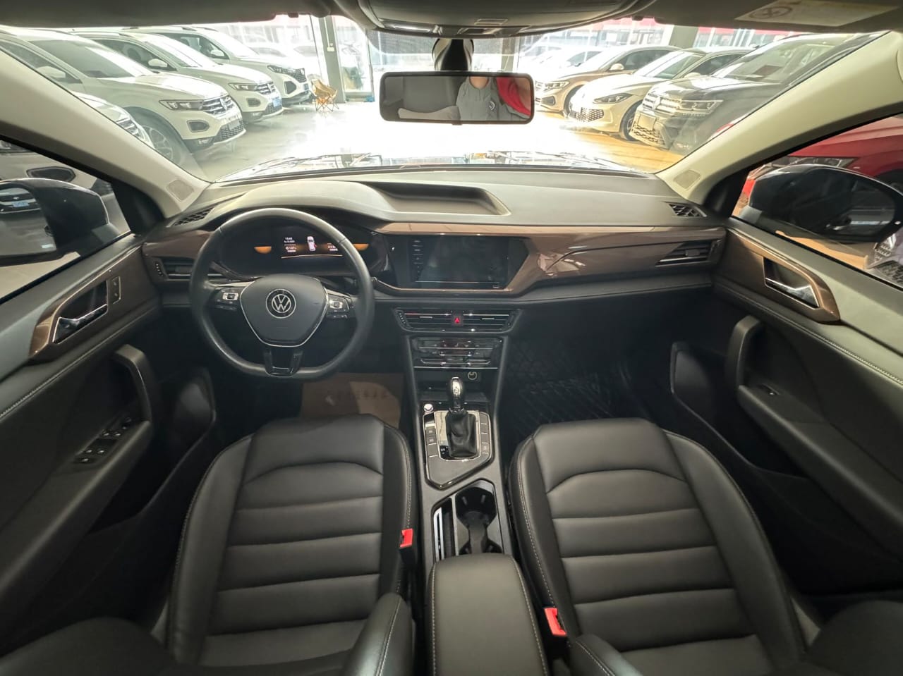 Volkswagen Tharu 280TSI Deluxe Edition PLUS